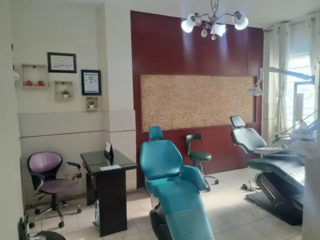 دندانپزشکی گل یاس پرند