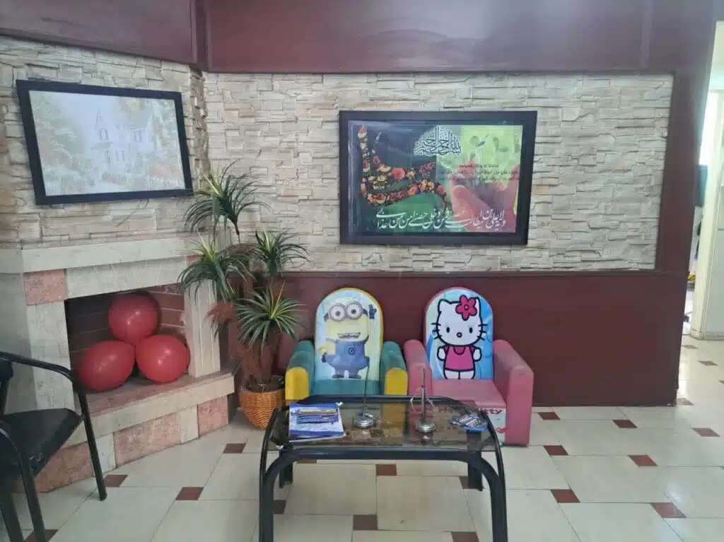 دندانپزشکی گل یاس پرند