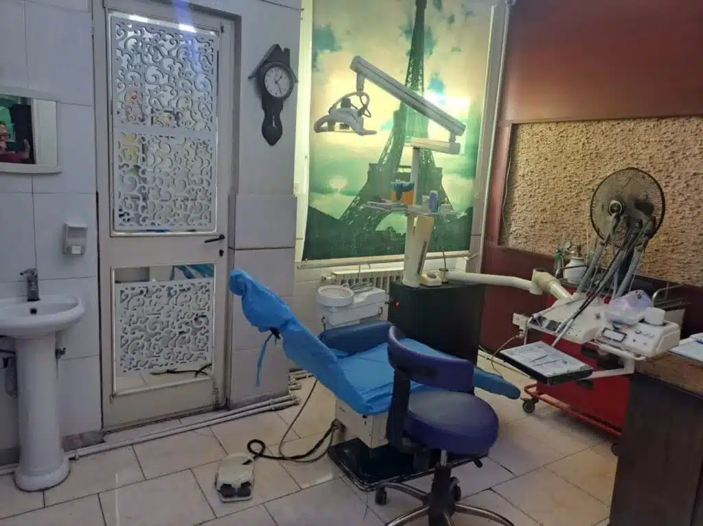 دندانپزشکی گل یاس پرند