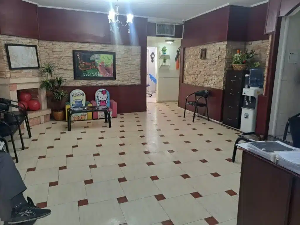 دندانپزشکی گل یاس پرند